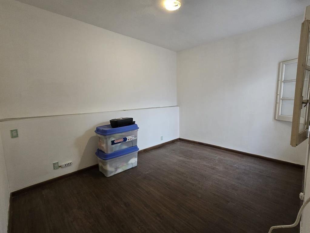 Casa en PB, sobre Pena, con patio, azotea y parrillero!