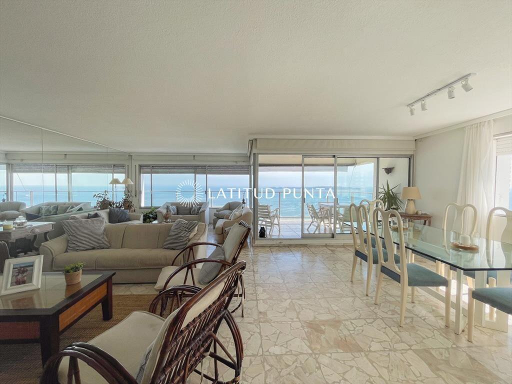 Apartamento en Mansa, 3 dormitorios más