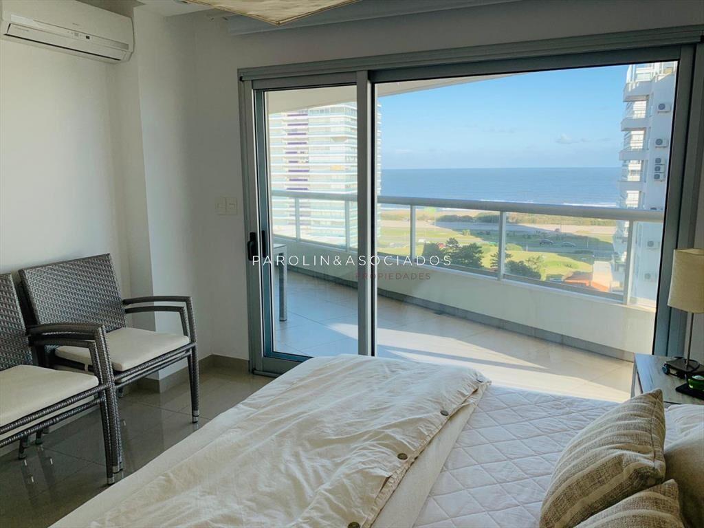 Apartamento en venta de 3 dormitorios en Brava