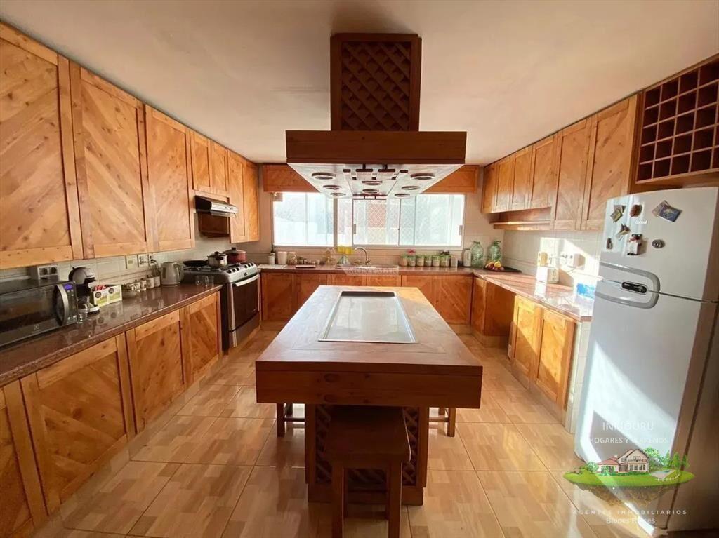 Apartamento en Venta de 5 Dormitorios en Rambla de Punta Ca