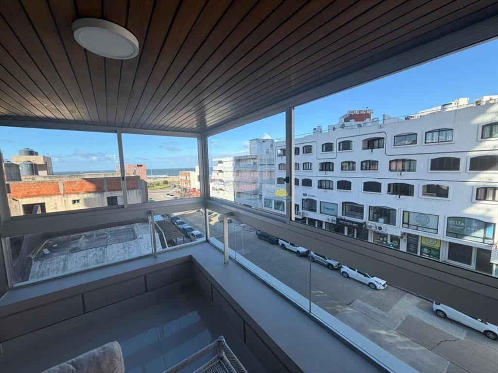 Apartamento de 3 dormitorios en alquiler anual e
