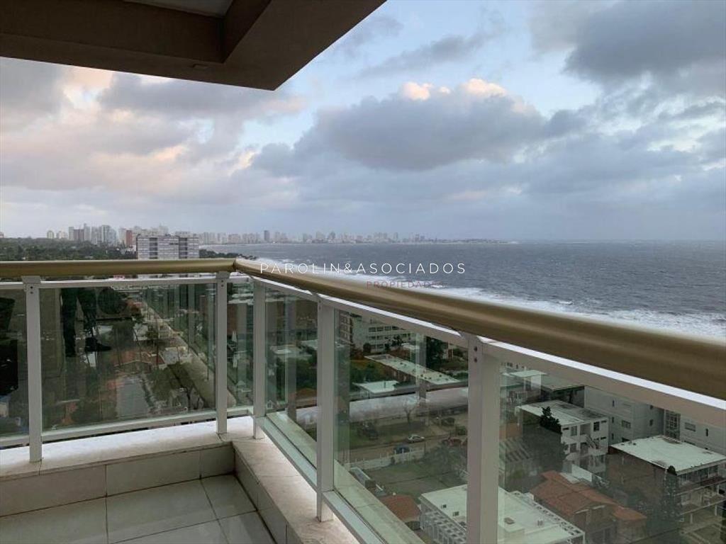 Apartamento en venta de 3 dormitorios en Le Punta