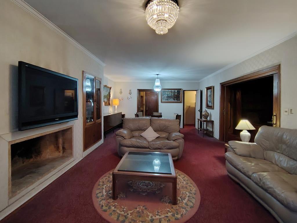 Apartamento en venta c/ cochera en Pocitos