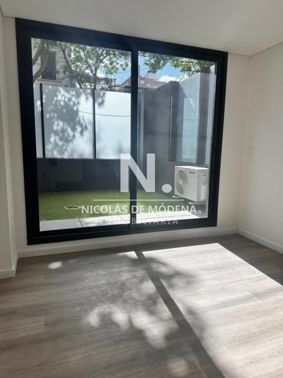 Venta Monoambiente con patio al Frente, Entrega .