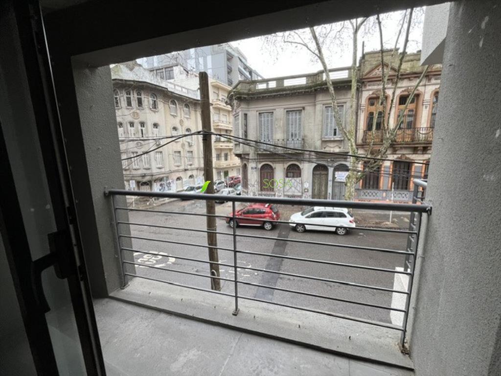 SALTO ESQUINA CONSTITUYENTE - CASI A ESTRENAR