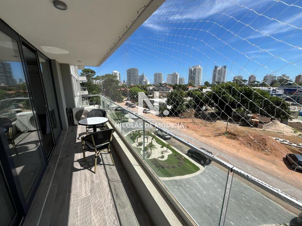 Apto en torre View