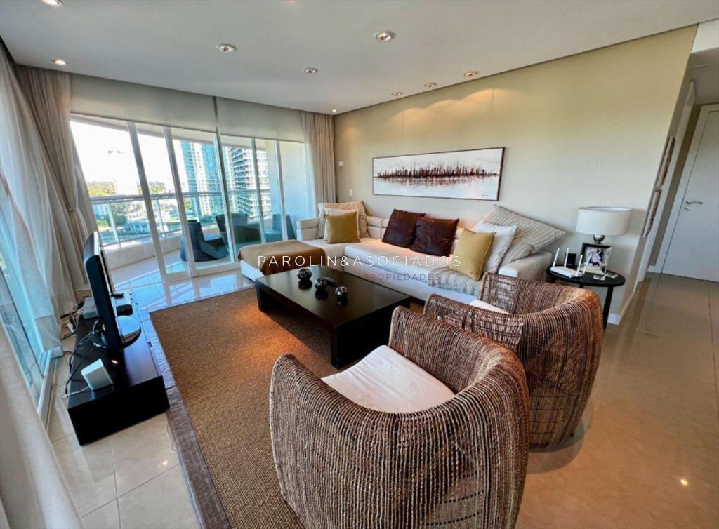 Apartamento en venta de 2 dormitorios y en torre