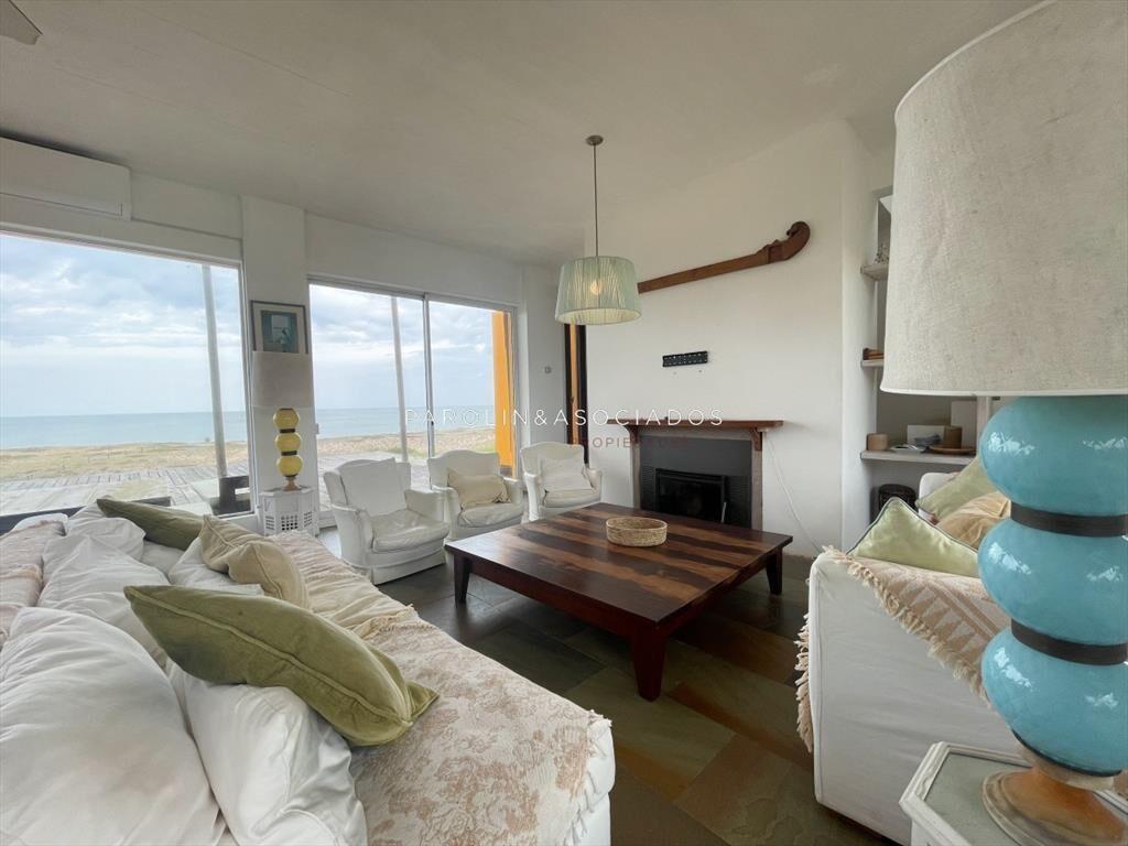 Casa de 5 dormitorios en venta en BahÃ­a del Pinar, Punta d