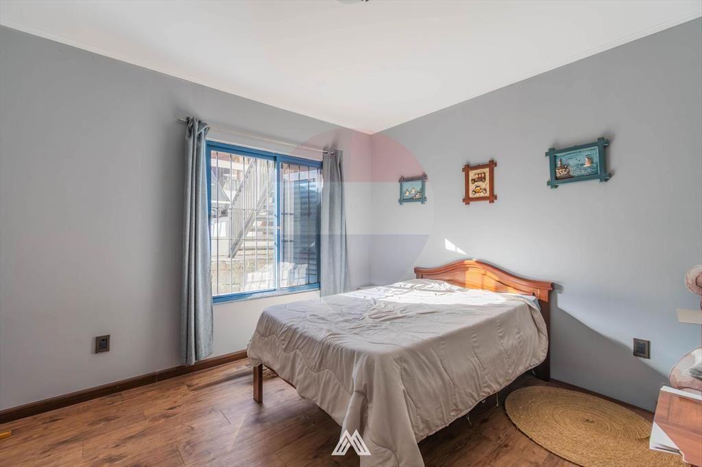 Venta de gran residencia de 4 dormitorios en Pando