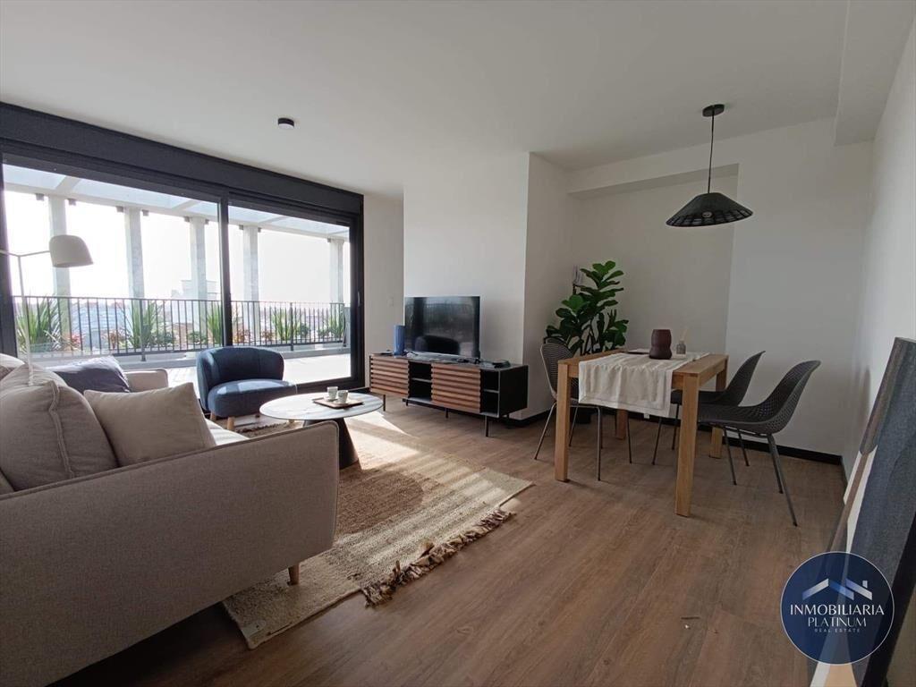 Penthouse dos dormitorios en venta en Buceo