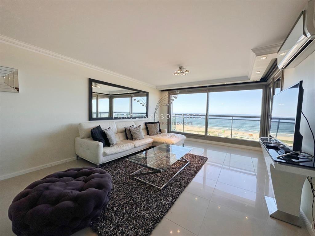 Apartamento de 3 dormitorios en Torre Imperiale,
