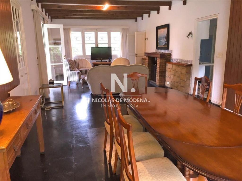 CASA EN VENTA EN PINARES, PLAYA MANSA , 4