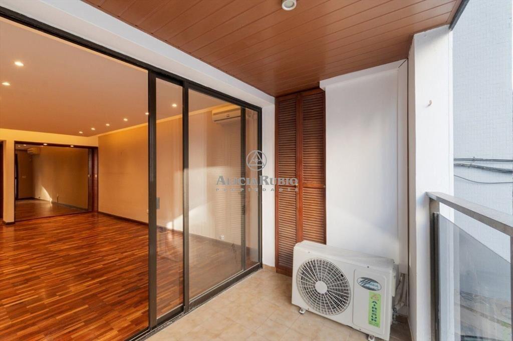 APARTAMENTO EN VENTA CON PATIO 122 MTS DE PARRILLERO. 2...
