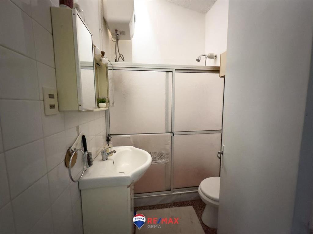 Casa Dúplex en zona este, 3 dormitorios y cochera.