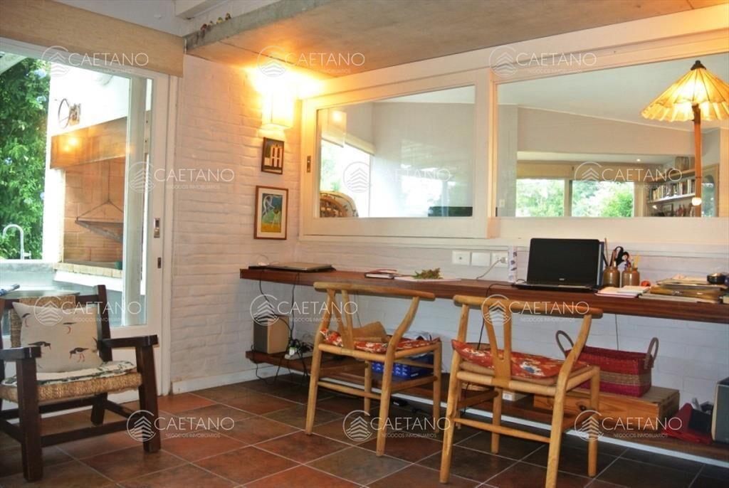 Casa en venta de 5 dormitorios a metros del mar