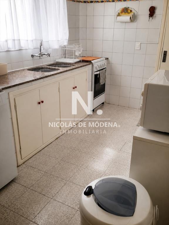 Casa de 5 dormitorios, con piscina y parrillero