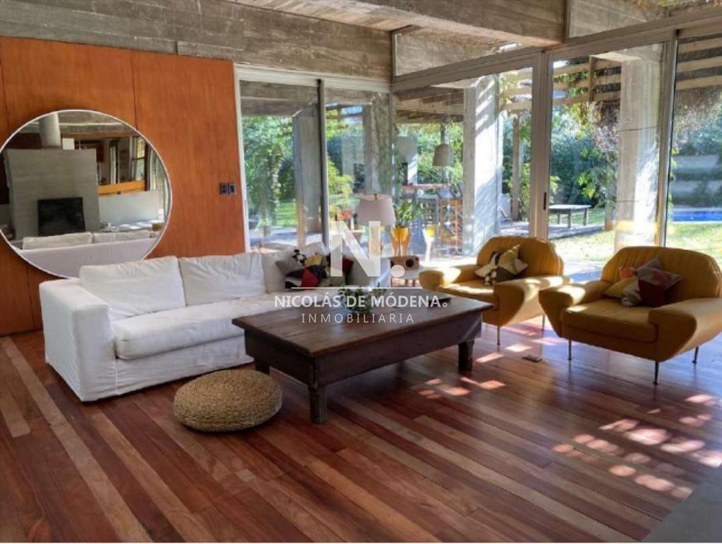 Casa en venta de 4 suites en Punta del Este