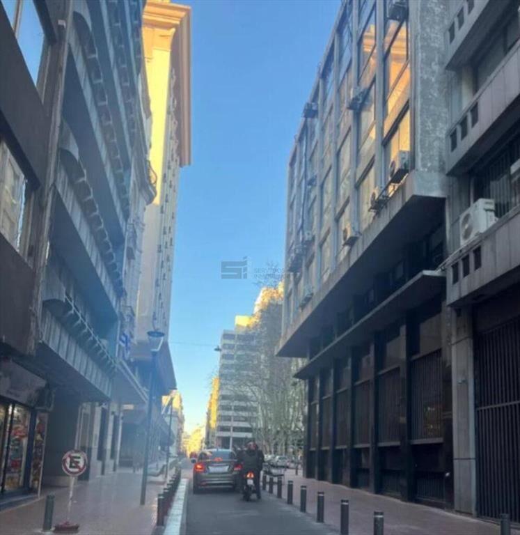 Cochera en venta Ciudad vieja , ideal inversión o uso.