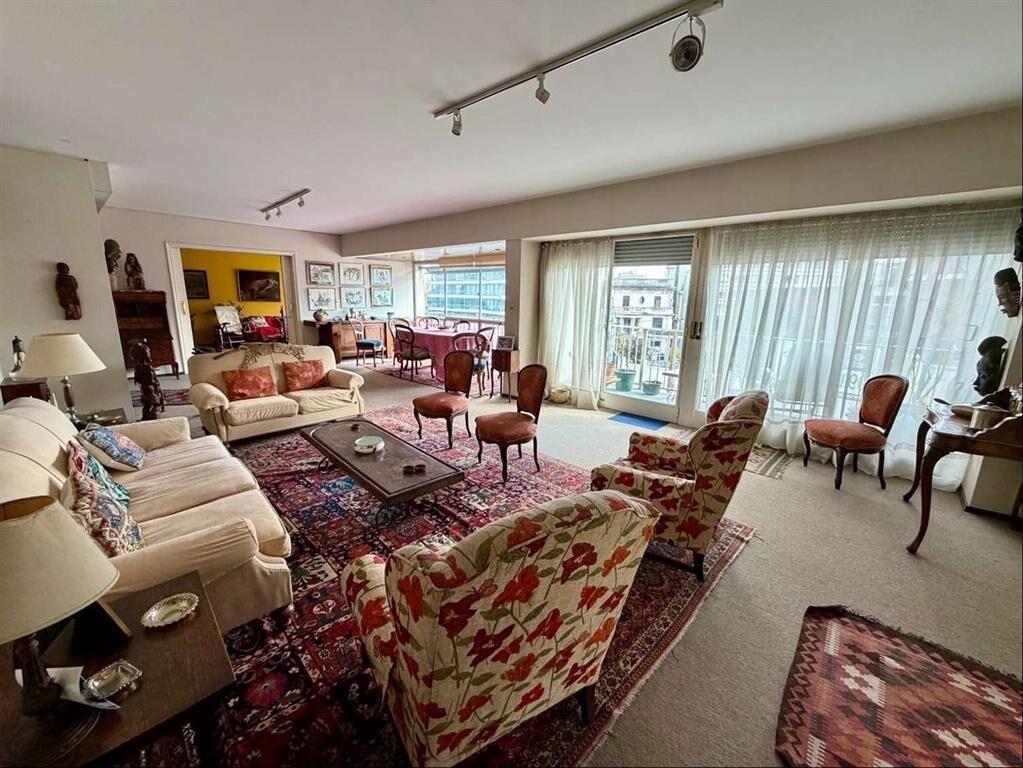 Venta apartamento 3 dormitorios, estar, servicio, amplio, P