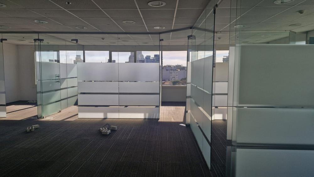 Venta oficina en WTC con 2 garajes