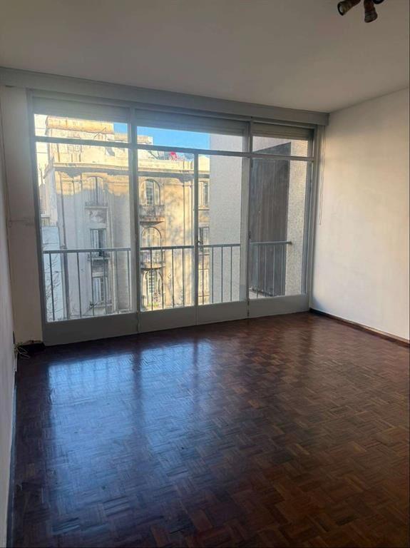 Venta Apartamento 3 dormitorios 2 baños luminoso Centro