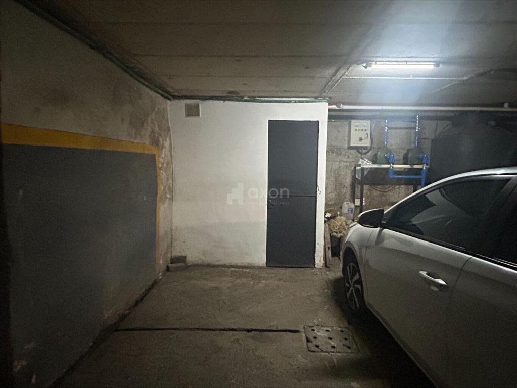 ALQUILER APARTAMENTO 1 DORMITORIO POCITOS CON PATIO Y GARAJ