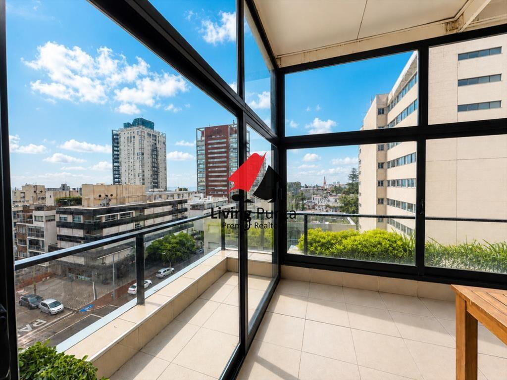 Departamento en Portofino con 2 garajes y hermosa vista al