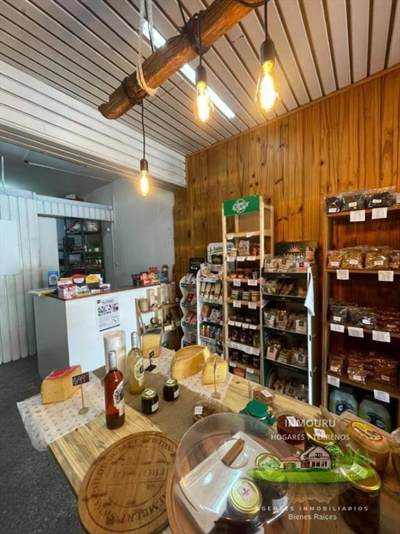 Venta de Llave comercial en Corón