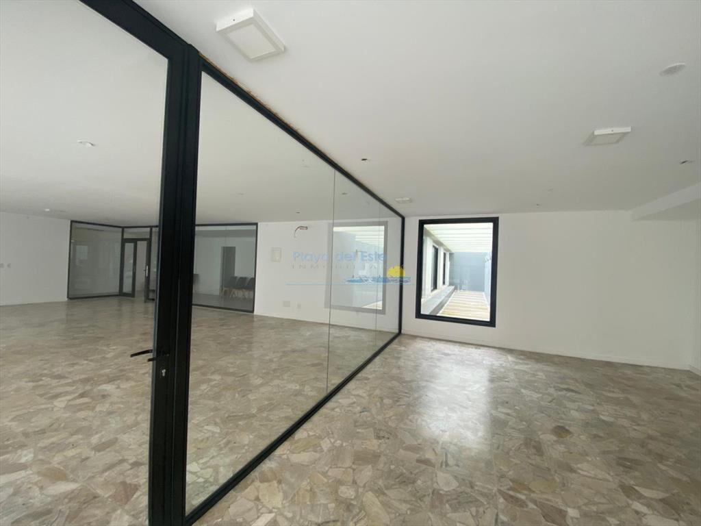 Gran Local Comercial Península