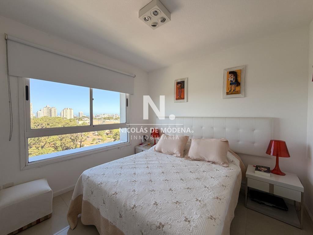 Vende departamento de 2 dormitorios en Punta del