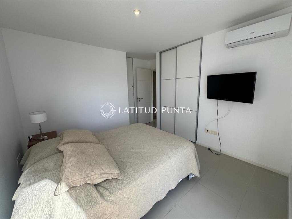 Apartamento de 2 dormitorios 1 baño ubicado en a