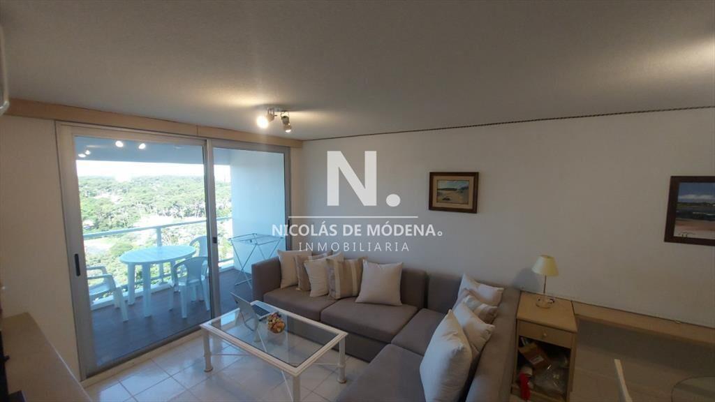 Departamento de 2 dormitorios, piso alto, Lincoln Center, c