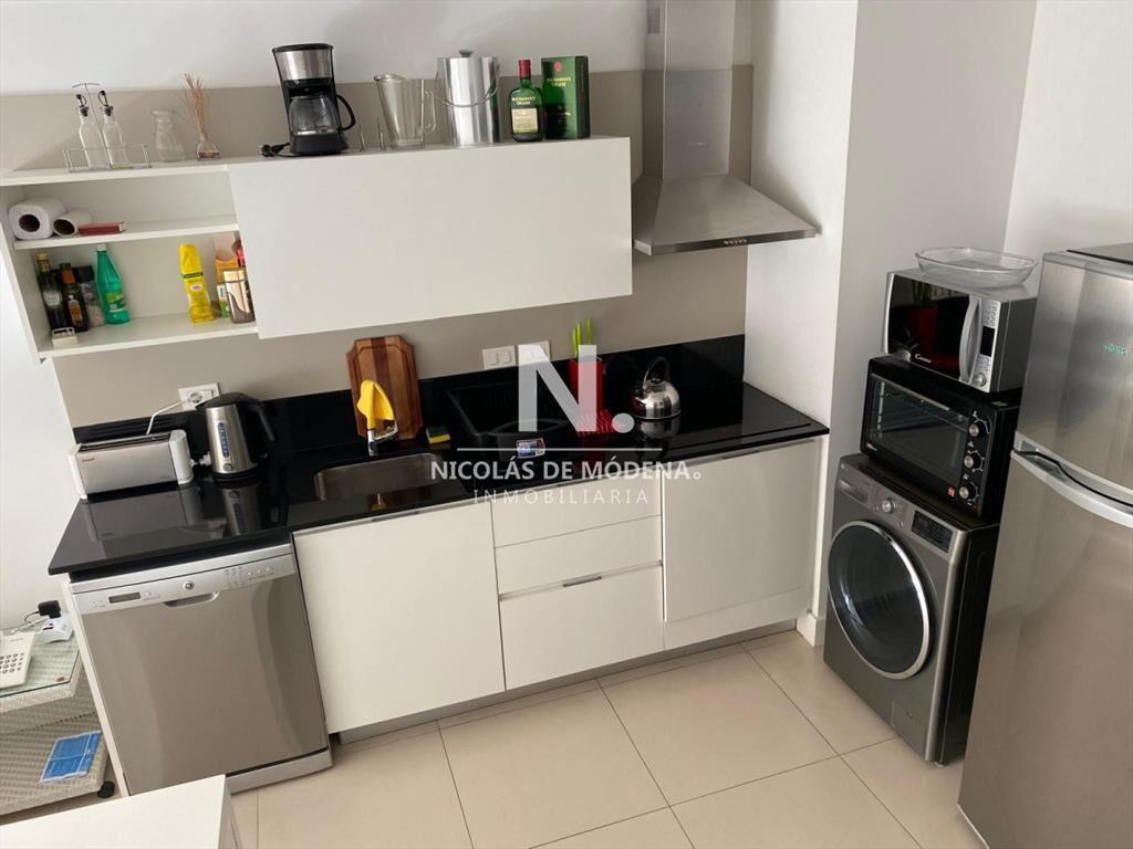 Apartamento con parrillero propio en venta en del