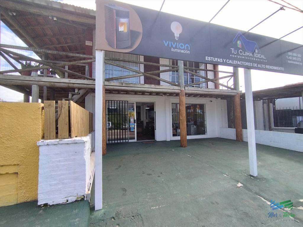 VENDO LOCAL, CASA Y GALPON EN MALDONADO, ZONA