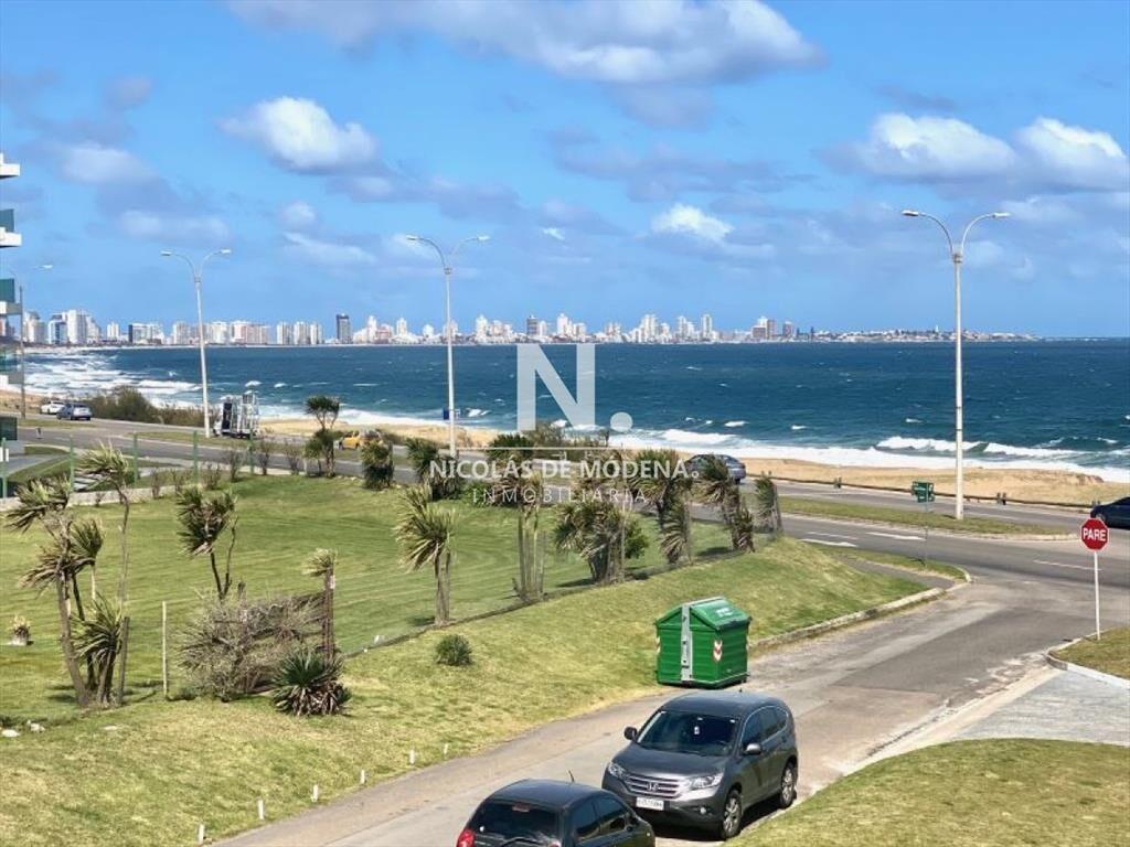 Venta de departamento de 2 dormitorios en Punta