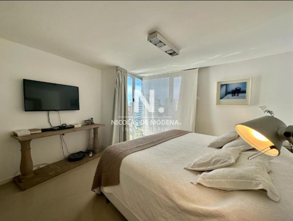En venta apartamento con vita al mar en la Playa