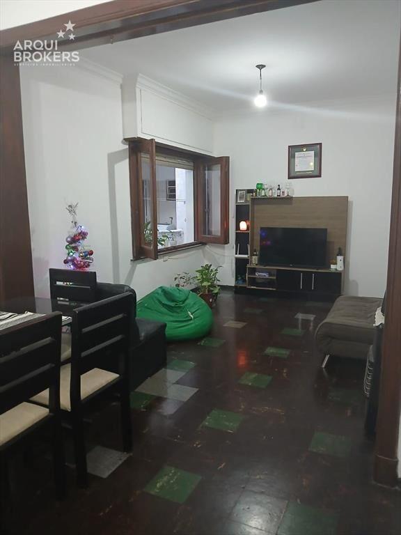 Apartamento de tres dormitorios en venta con renta en Tres