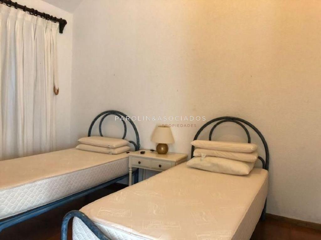 Venta de casa 4 dormitorios en Lugano, Punta del