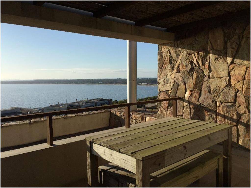 Apartamento en Punta Ballena, 2 dormitorios *