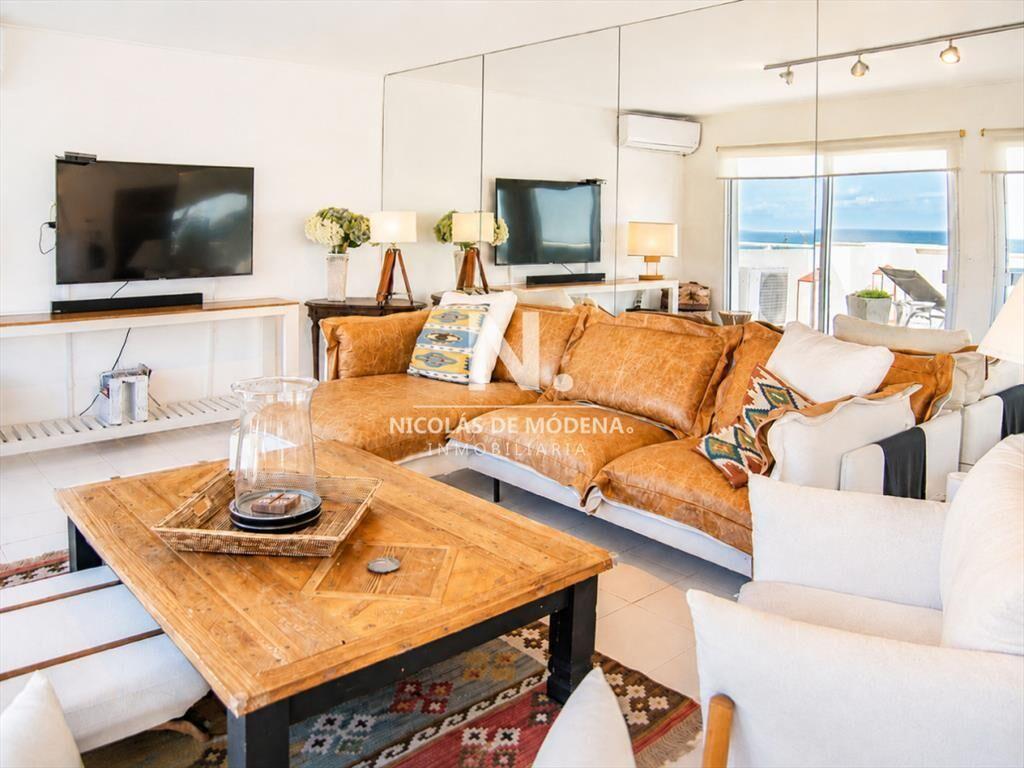 Expectacular apartamento en venta frente al mar,
