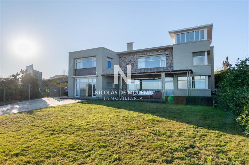 Venta de casa de 4 dormitorios en Pinares, Punta