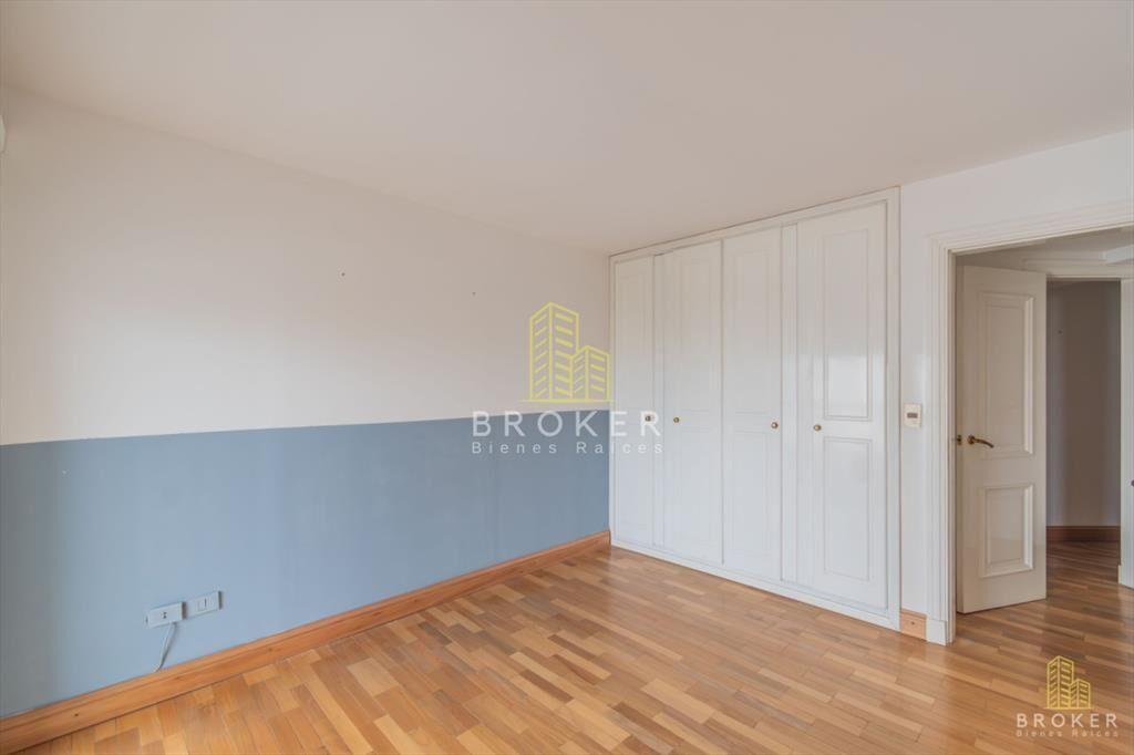 Penthouse de 4 dormitorios en Golf Punta Carretas