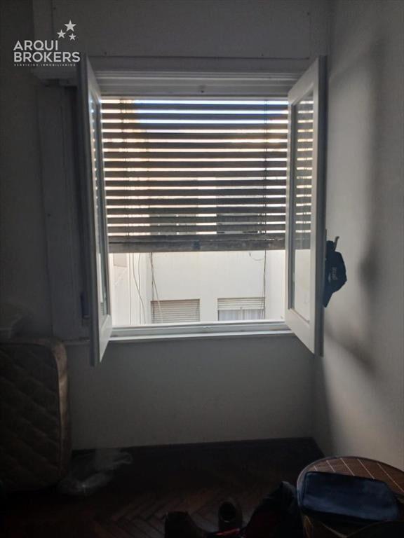Apartamento de tres dormitorios en venta con renta en Tres