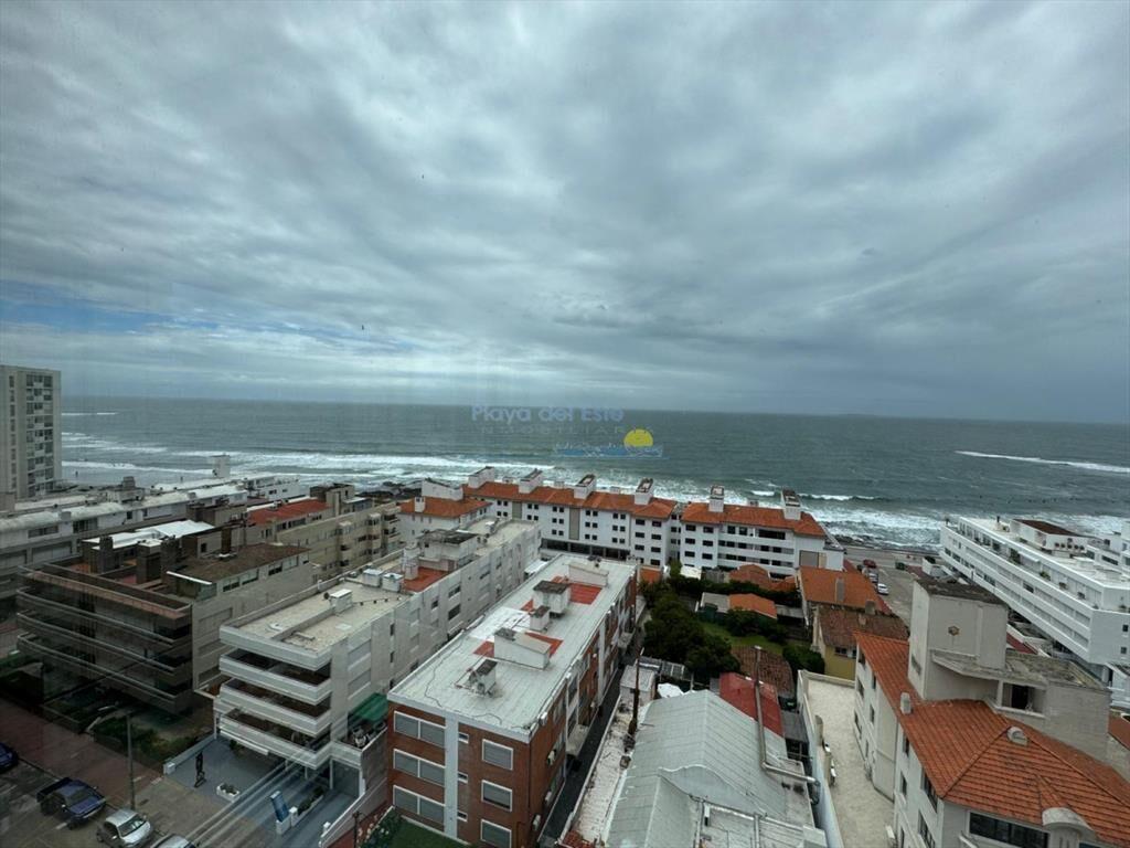 Apartamento en Alquiler Temporada de 2 en Punta ,