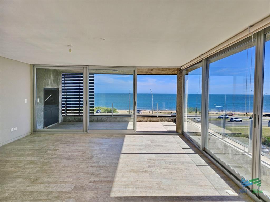 Alquiler anual apartamento penthouse frente al mar 3 dormit