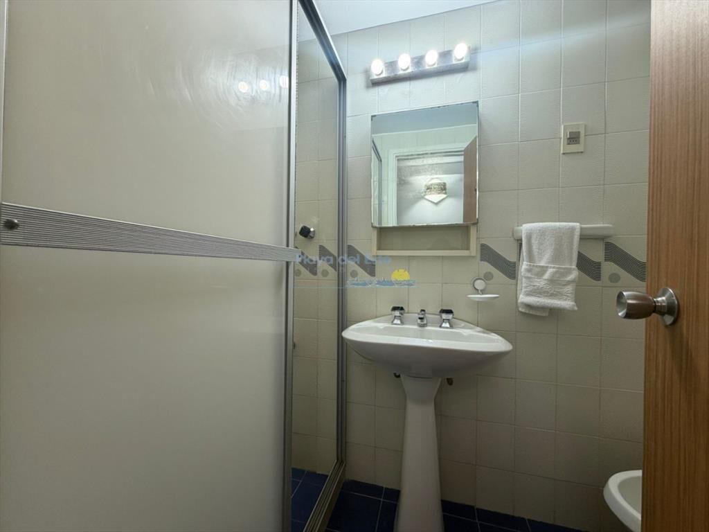 Apartamento de 3 dormitorios en alquiler anual e