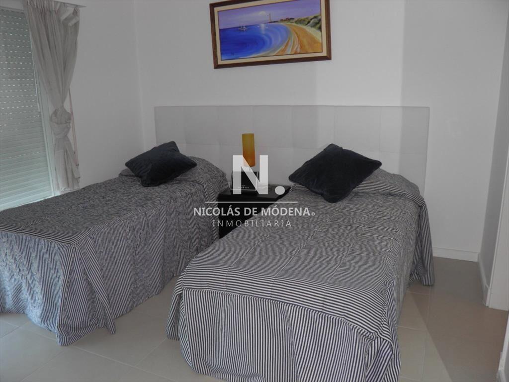PENT HOUSE EN TORRE DE CATEGORÍA