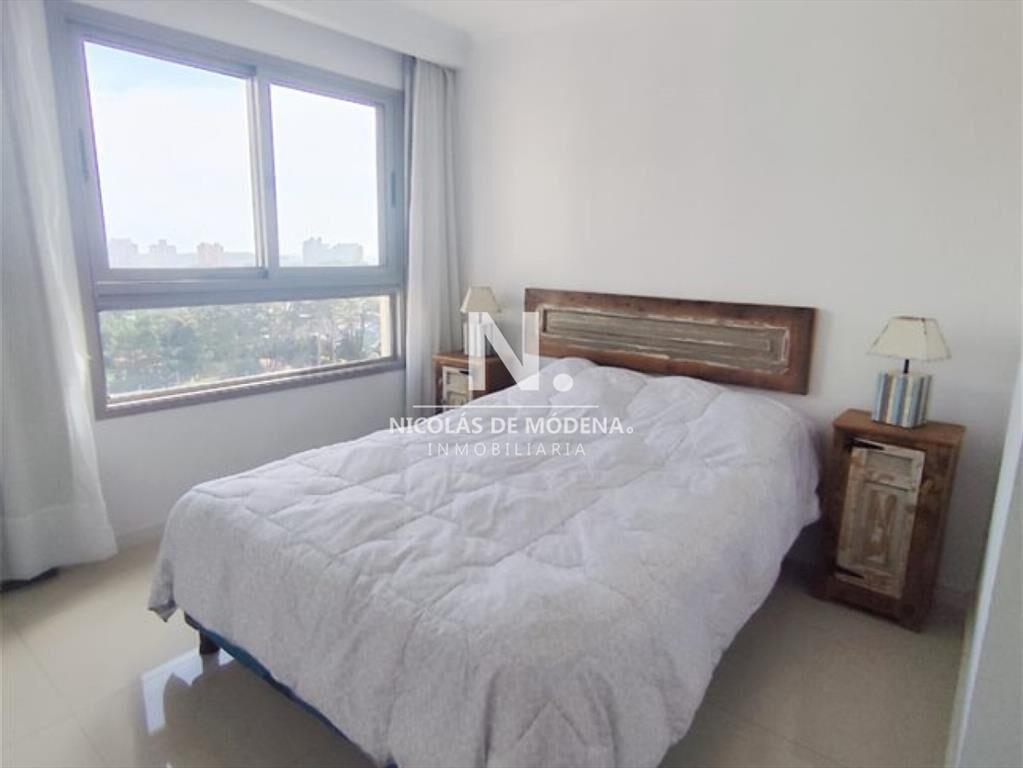 Vende apartamento de 1 dormitorio en la zona de