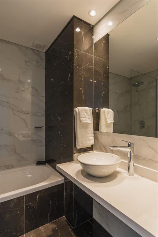 VENTA DE APARTAMENTO DE 2 DORMITORIOS EN MANSA PUNTA DEL E