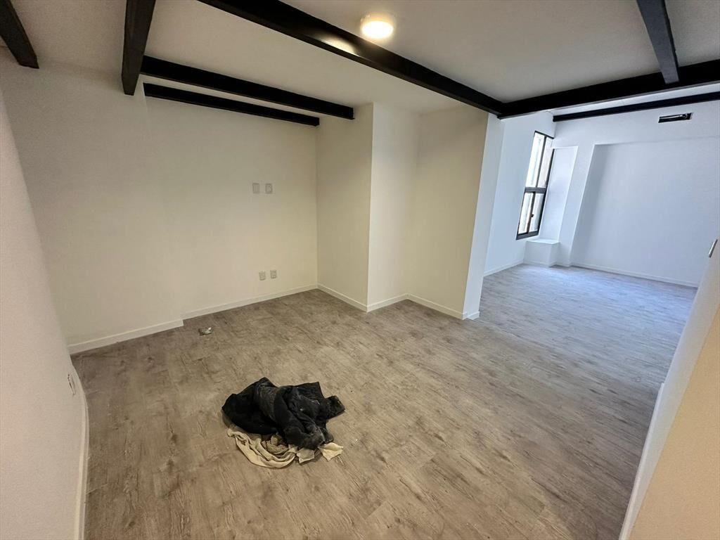 Loft frente a plaza Matriz, 77,5 M2, planta baja   entrepis